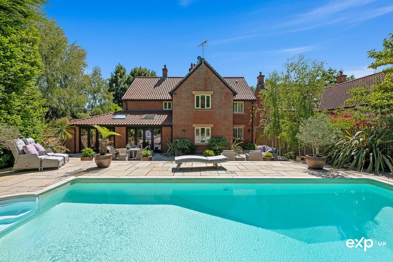 4 bed house for sale, Fox Hollow, Ravenshead
