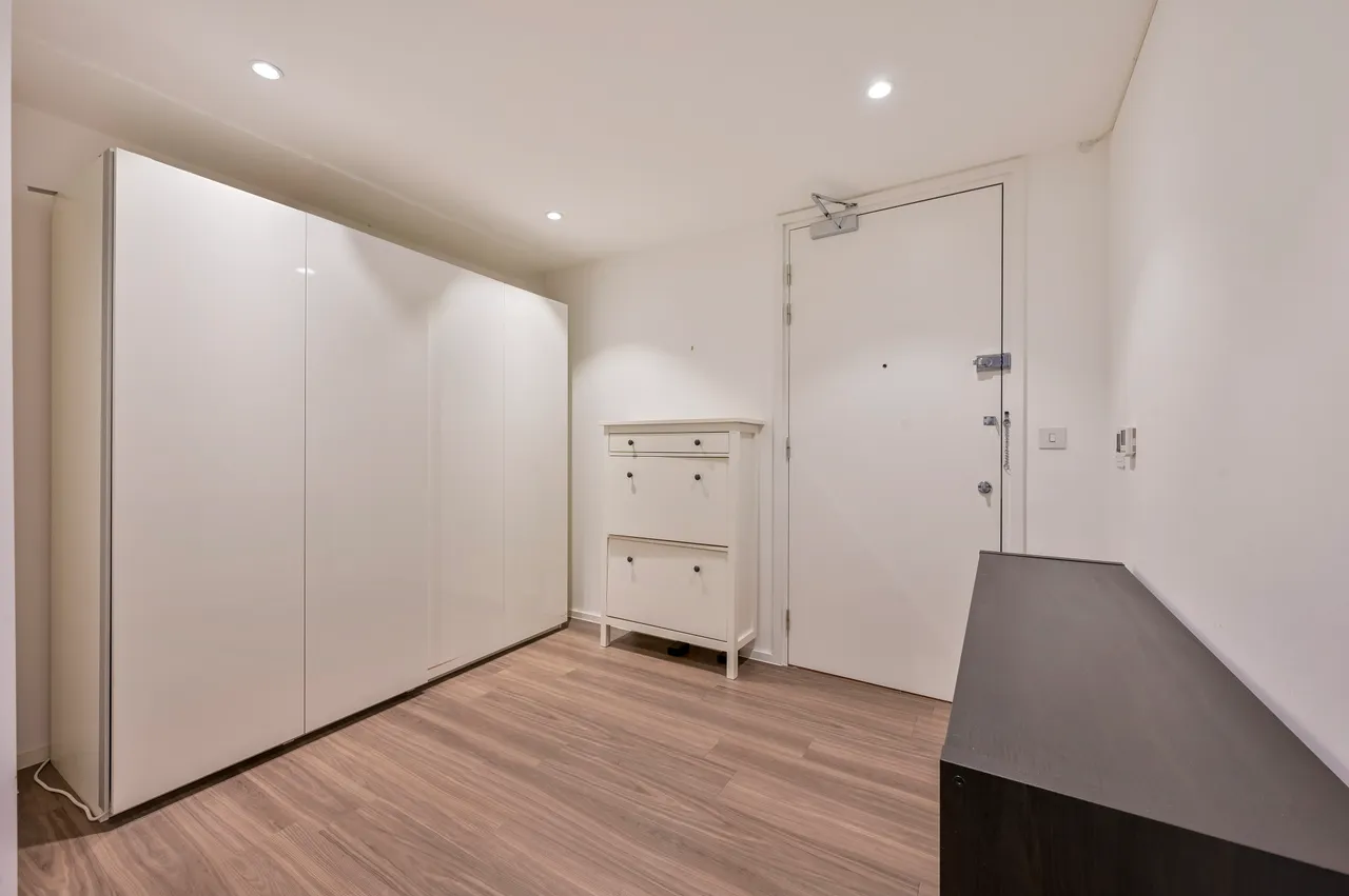 48 Beacon Tower, 1 Spectrum Way, London, photo 8