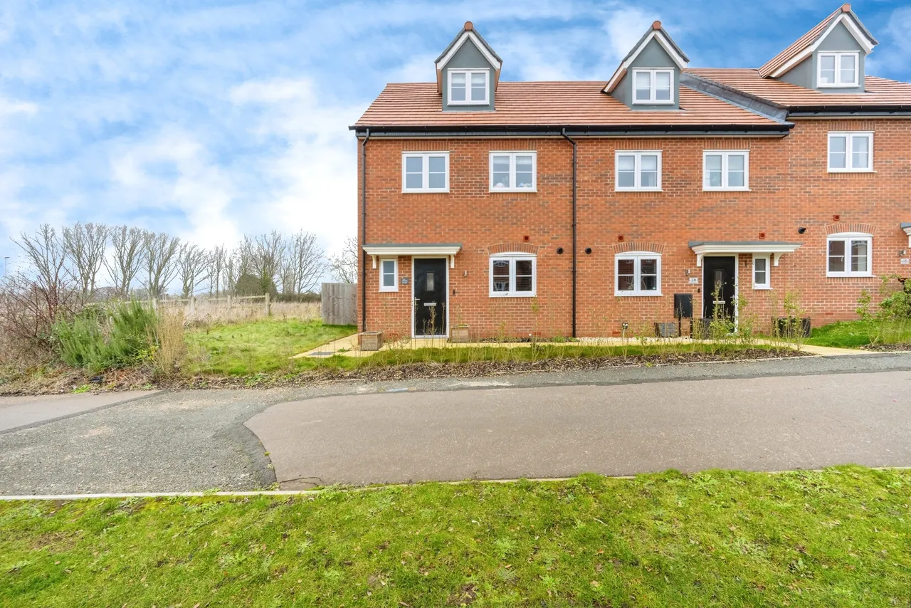 4 bed house for sale, Mallard Chase, Biddenham, MK40
