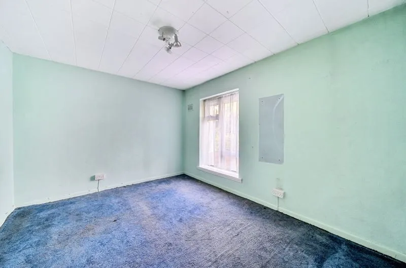 Thornfield Road, Banstead SM7 2HX, photo 11