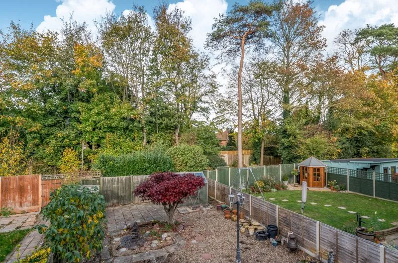 Thornfield Road, Banstead SM7 2HX, photo 17