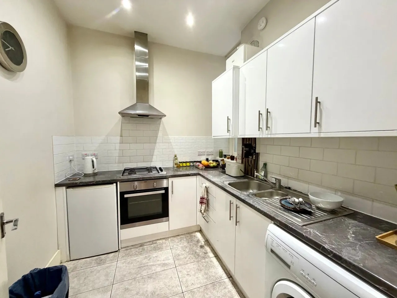 Finchley Road, London, NW8, photo 7