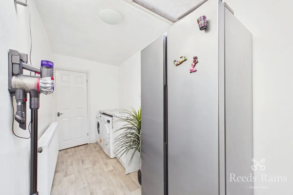 Mottram Road, Hyde, SK14, photo 5