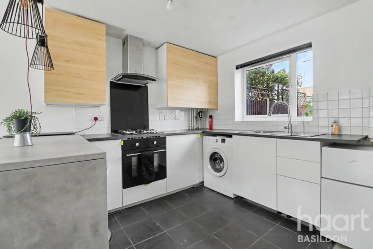 1 bed flat for sale, Redgrave Road, Basildon, SS16