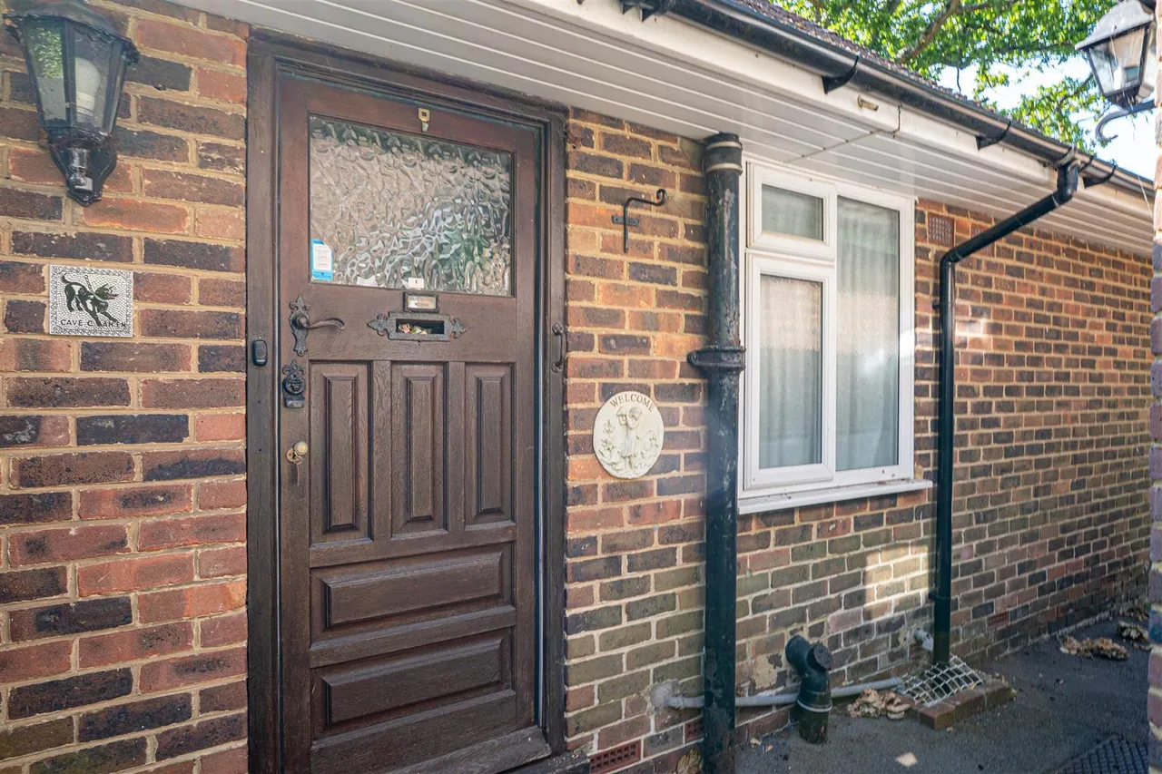 Hoads Wood Road, Hastings, photo 27