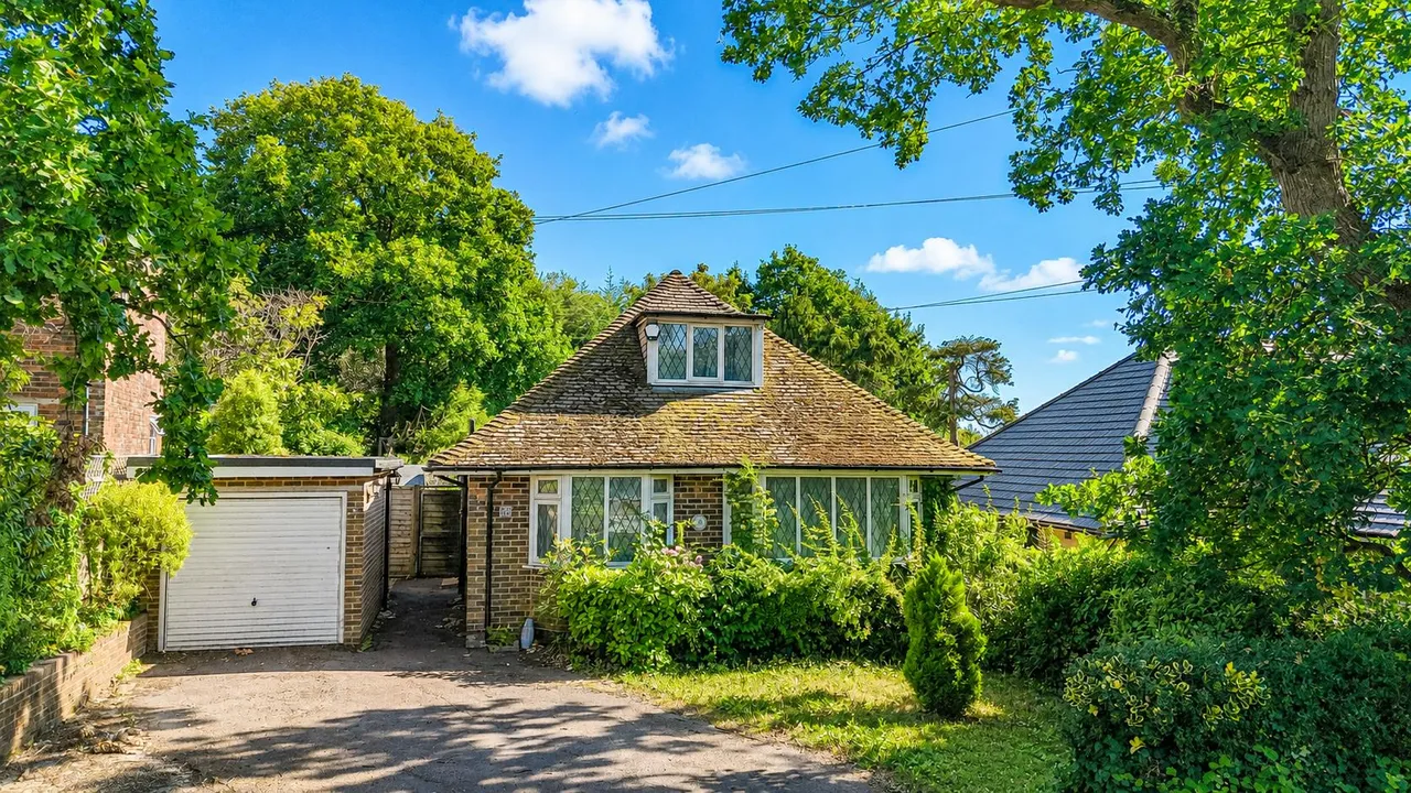 3 bed house for sale, Hoads Wood Road, Hastings
