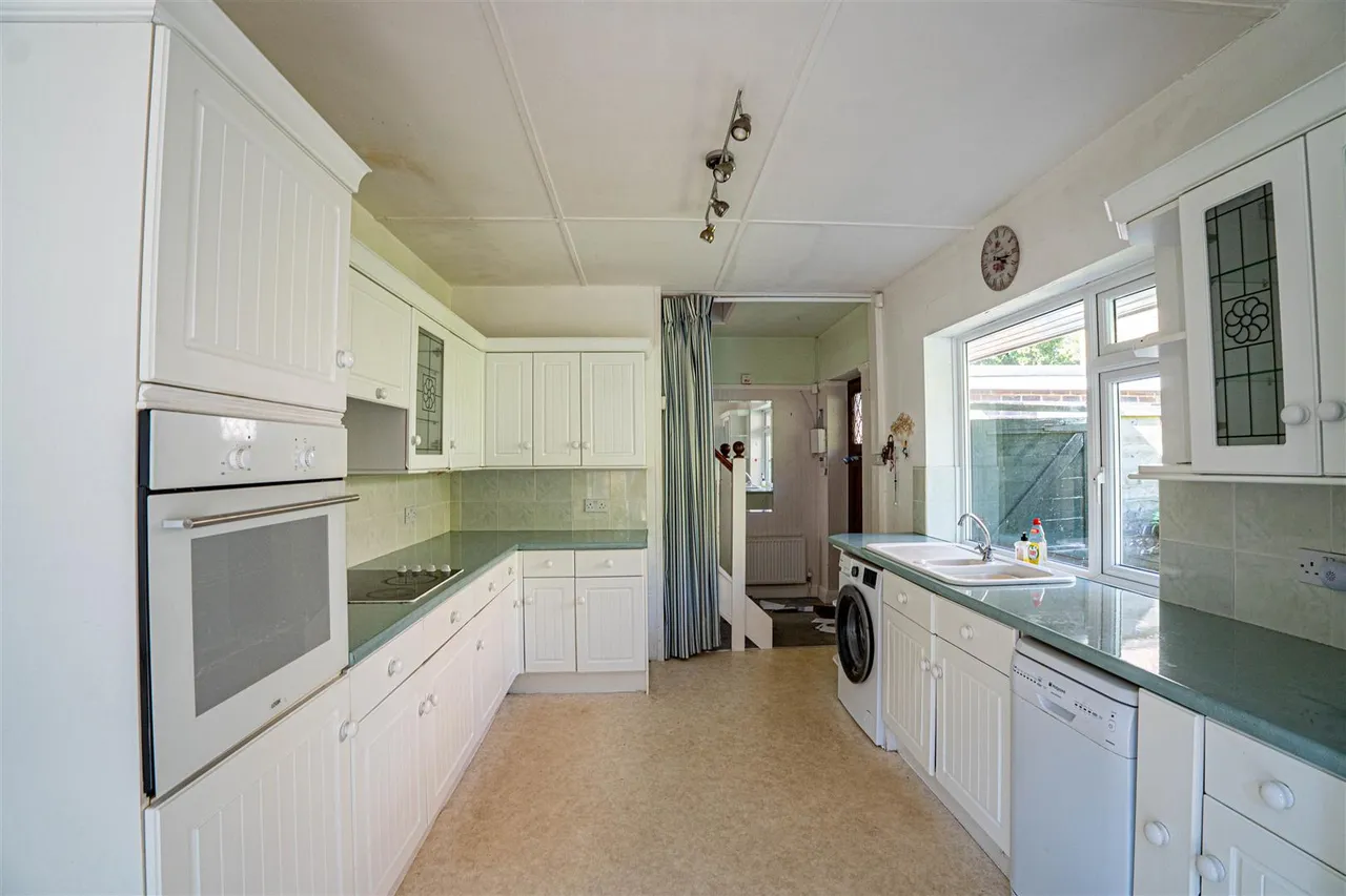 Hoads Wood Road, Hastings, photo 8
