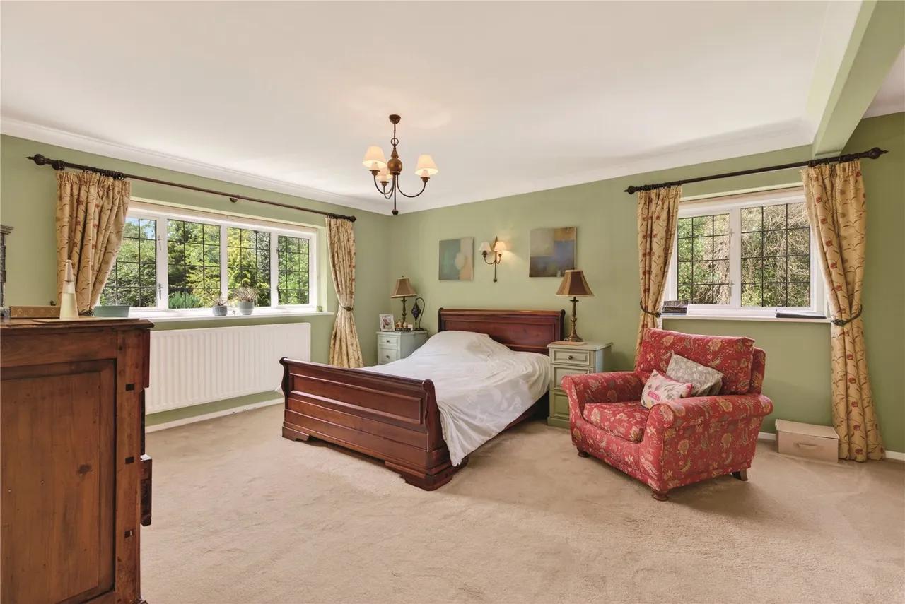 High Street, Seal, TN15, photo 10