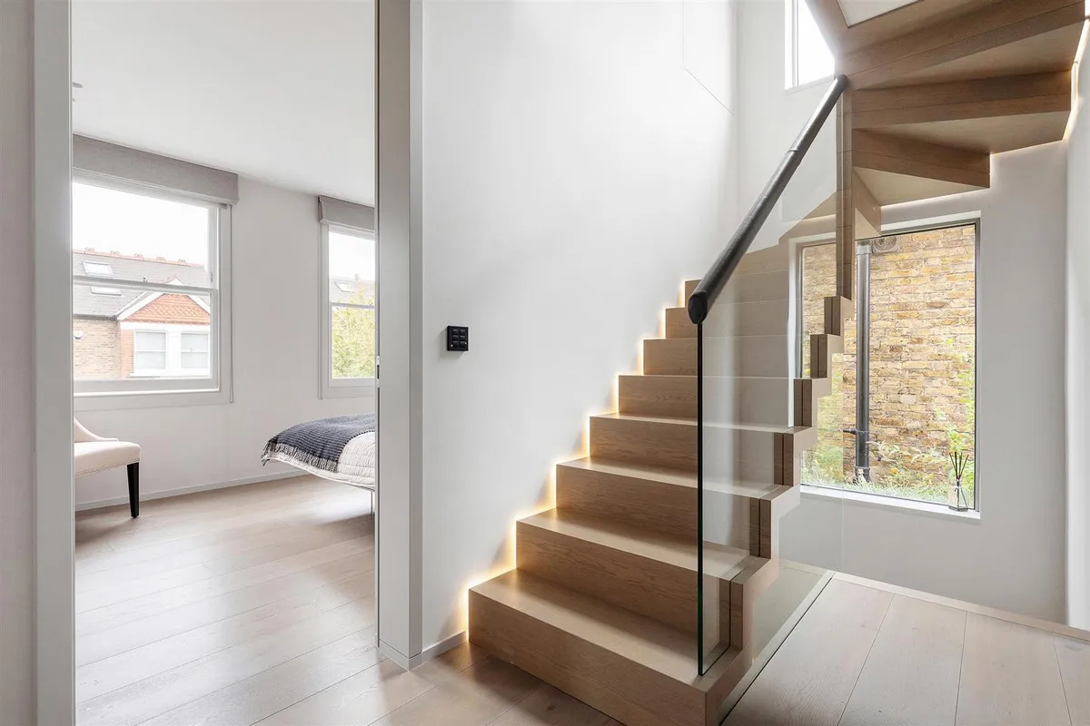 Kingsley Avenue, London, W13, photo 29