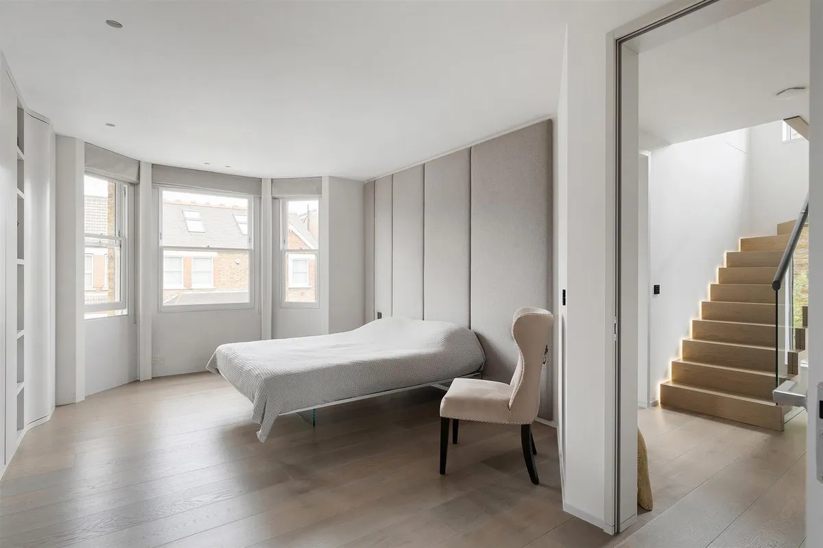 Kingsley Avenue, London, W13, photo 24