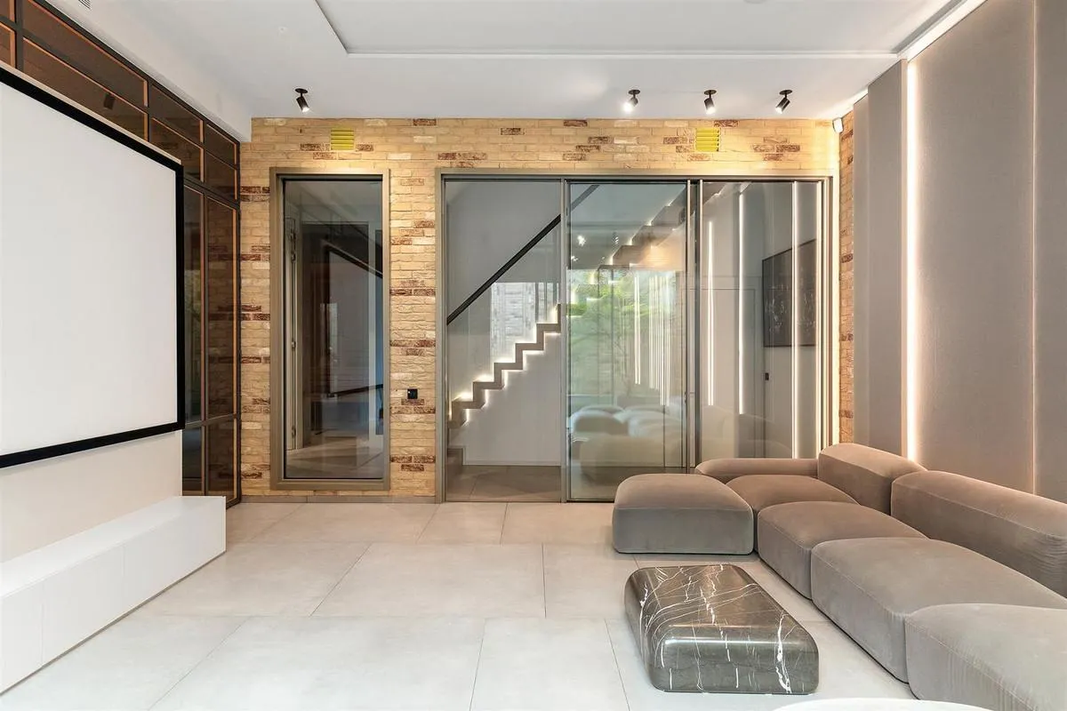 Kingsley Avenue, London, W13, photo 15