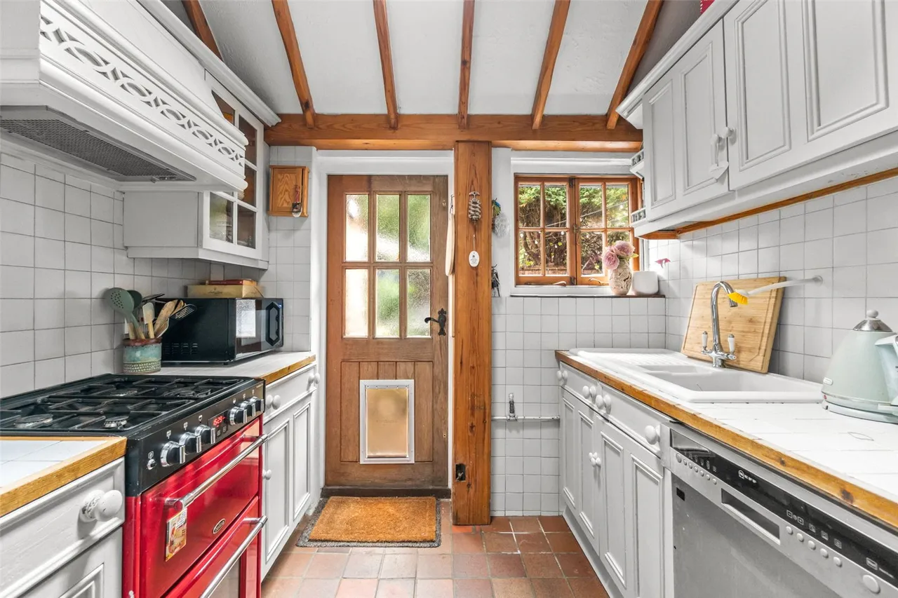Upper Halliford Road, Shepperton, TW17, photo 6