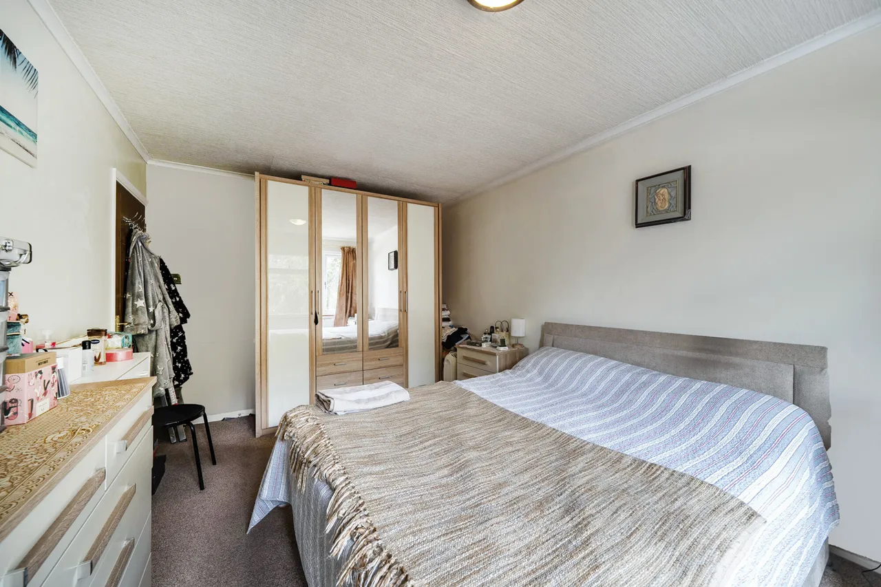 Gulliver Close, Northolt, UB5, photo 15