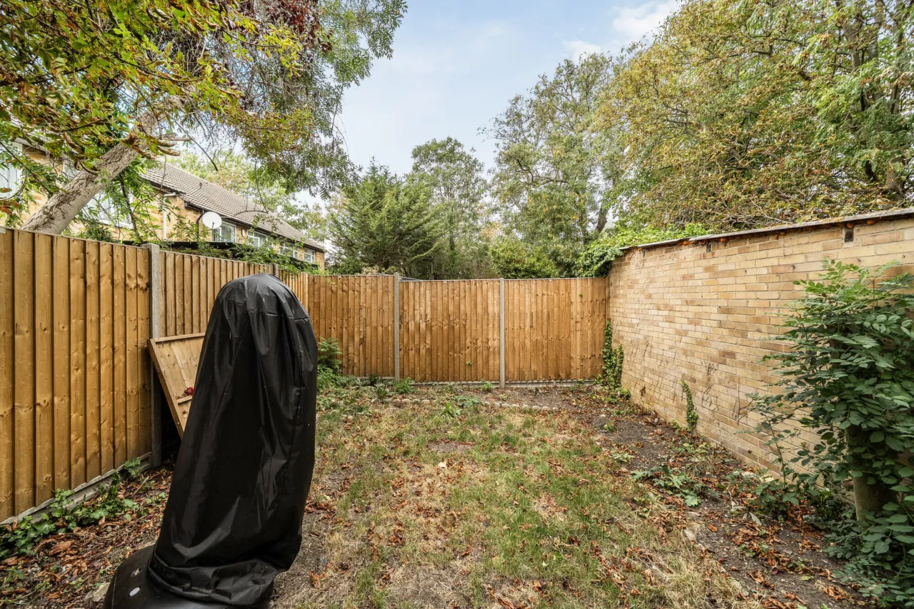 Gulliver Close, Northolt, UB5, photo 18