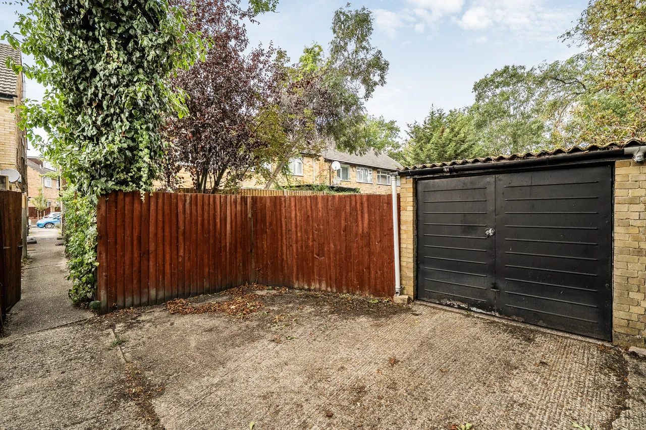 Gulliver Close, Northolt, UB5, photo 10