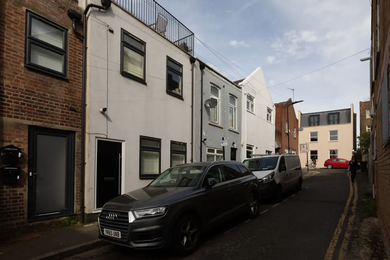 Clarence Mews, Clapton, E5, photo 10