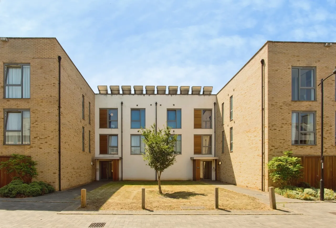 Spring Drive, Trumpington, CB2, photo 2