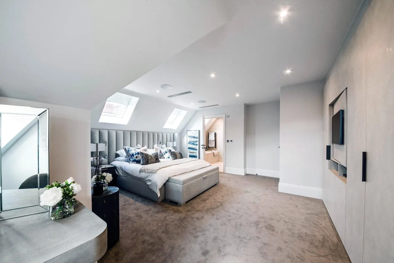 High Road, Whetstone, London, N20 9PJ, photo 11