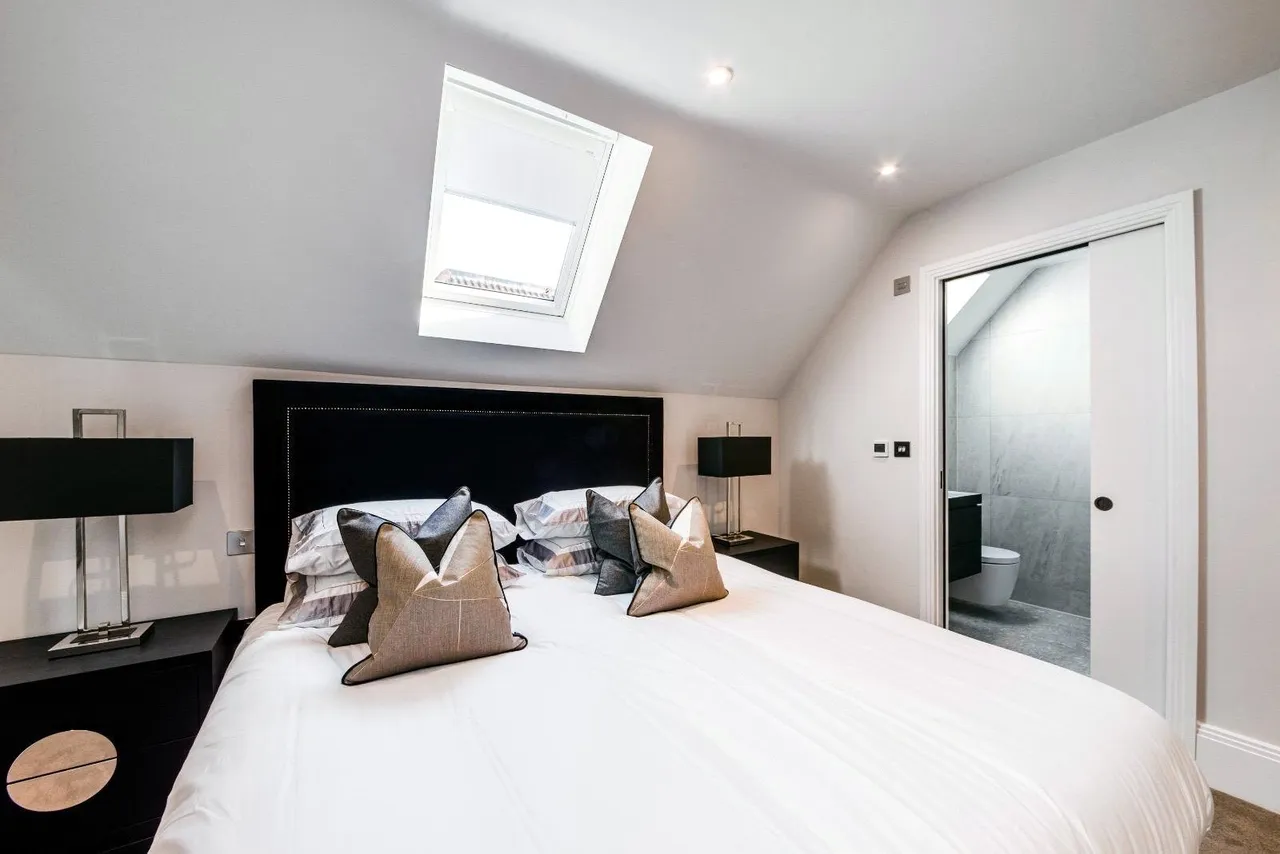 High Road, Whetstone, London, N20 9PJ, photo 16