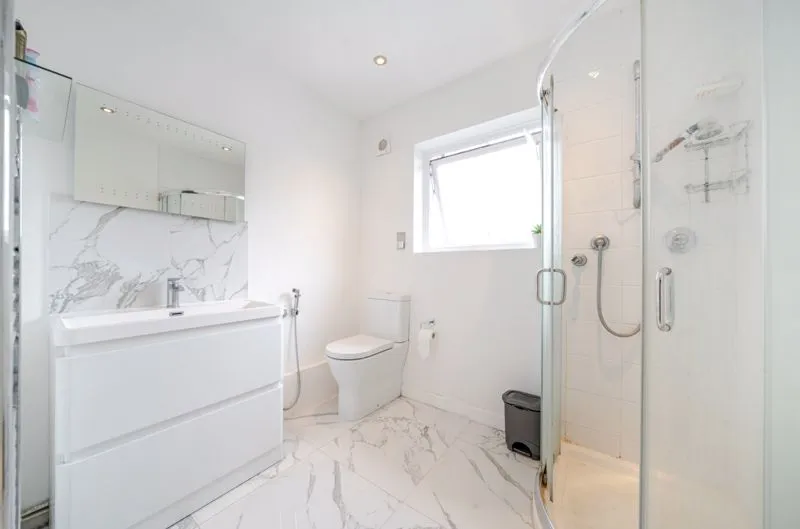 Mead Way, Coulsdon CR5 1PH, photo 9