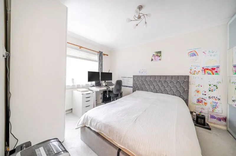 Mead Way, Coulsdon CR5 1PH, photo 7