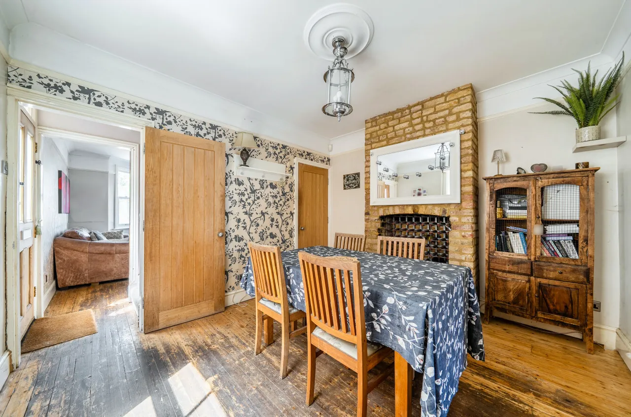 Crescent Road, Shepperton, TW17, photo 5
