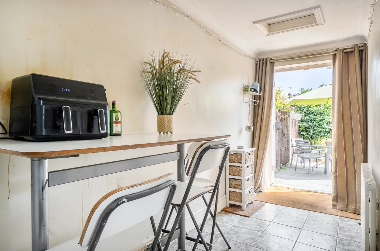 Crescent Road, Shepperton, TW17, photo 6