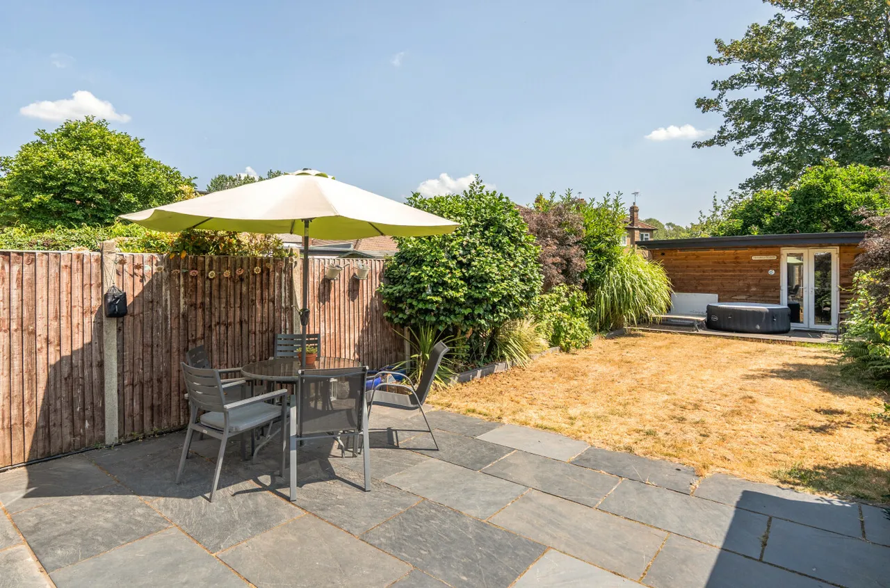 Crescent Road, Shepperton, TW17, photo 4