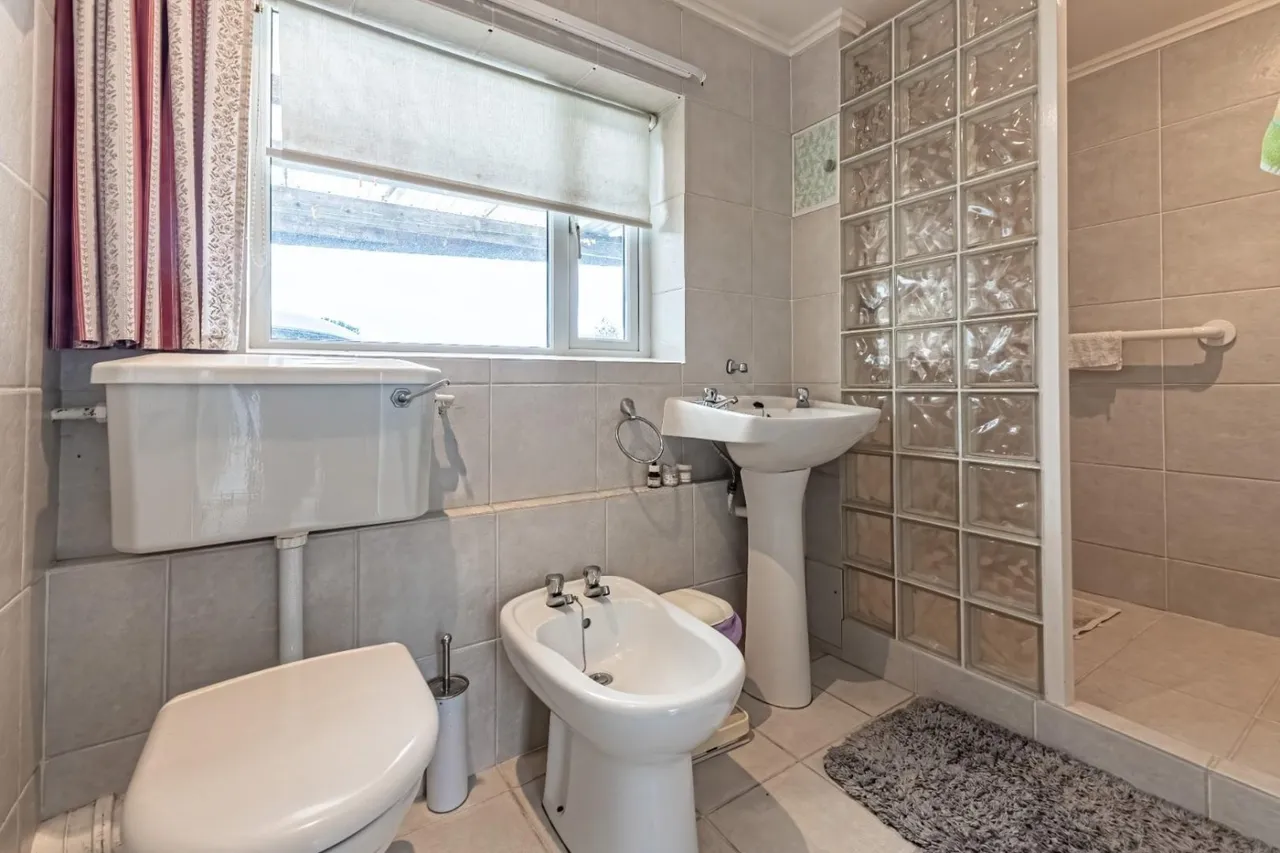 Browns Lane, Hastoe, HP23, photo 13