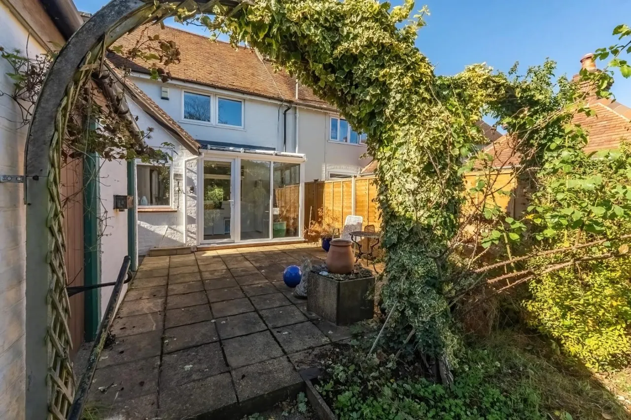 Browns Lane, Hastoe, HP23, photo 34