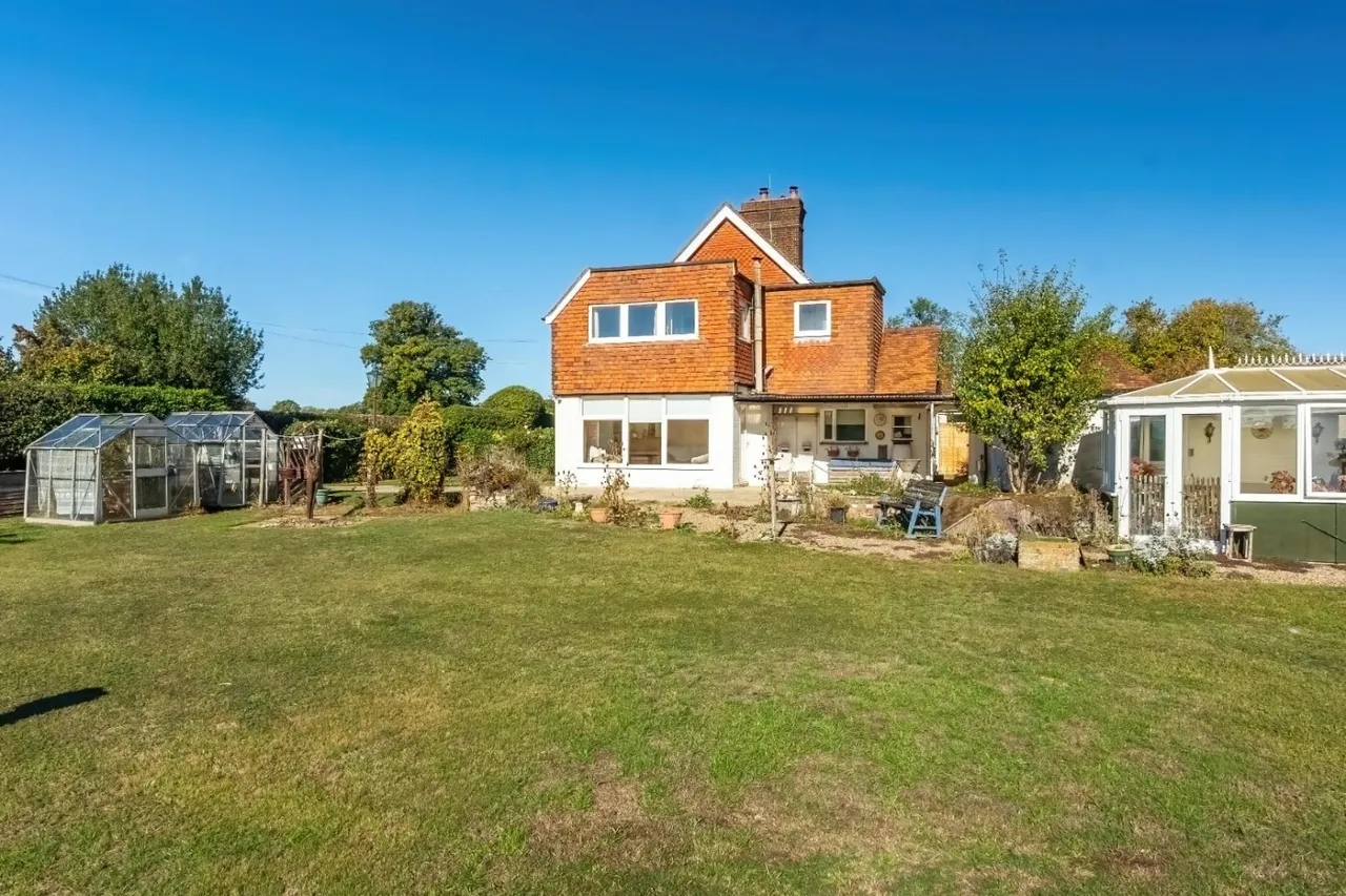 Browns Lane, Hastoe, HP23, photo 25
