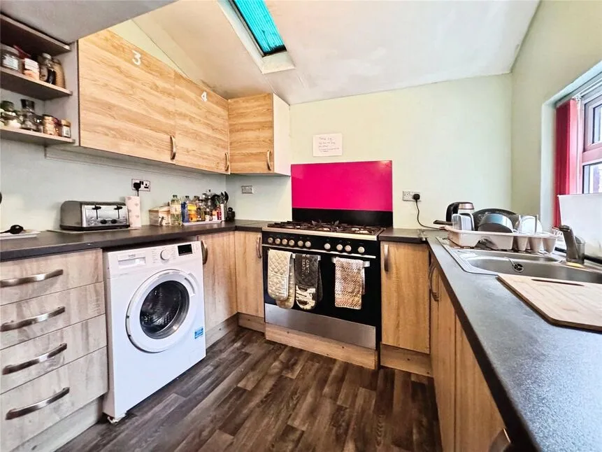 Liverpool Road, Eccles, M30, photo 4