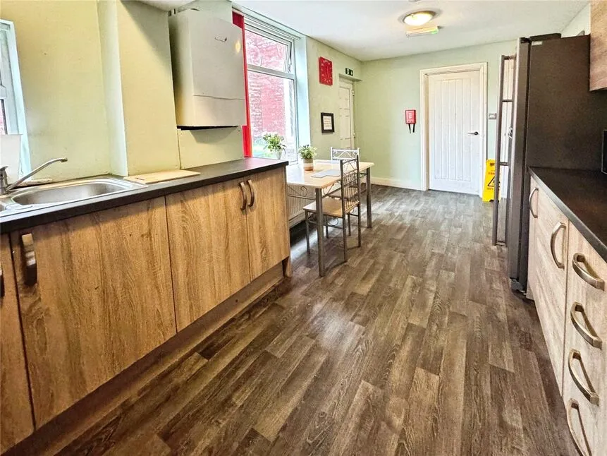 Liverpool Road, Eccles, M30, photo 6