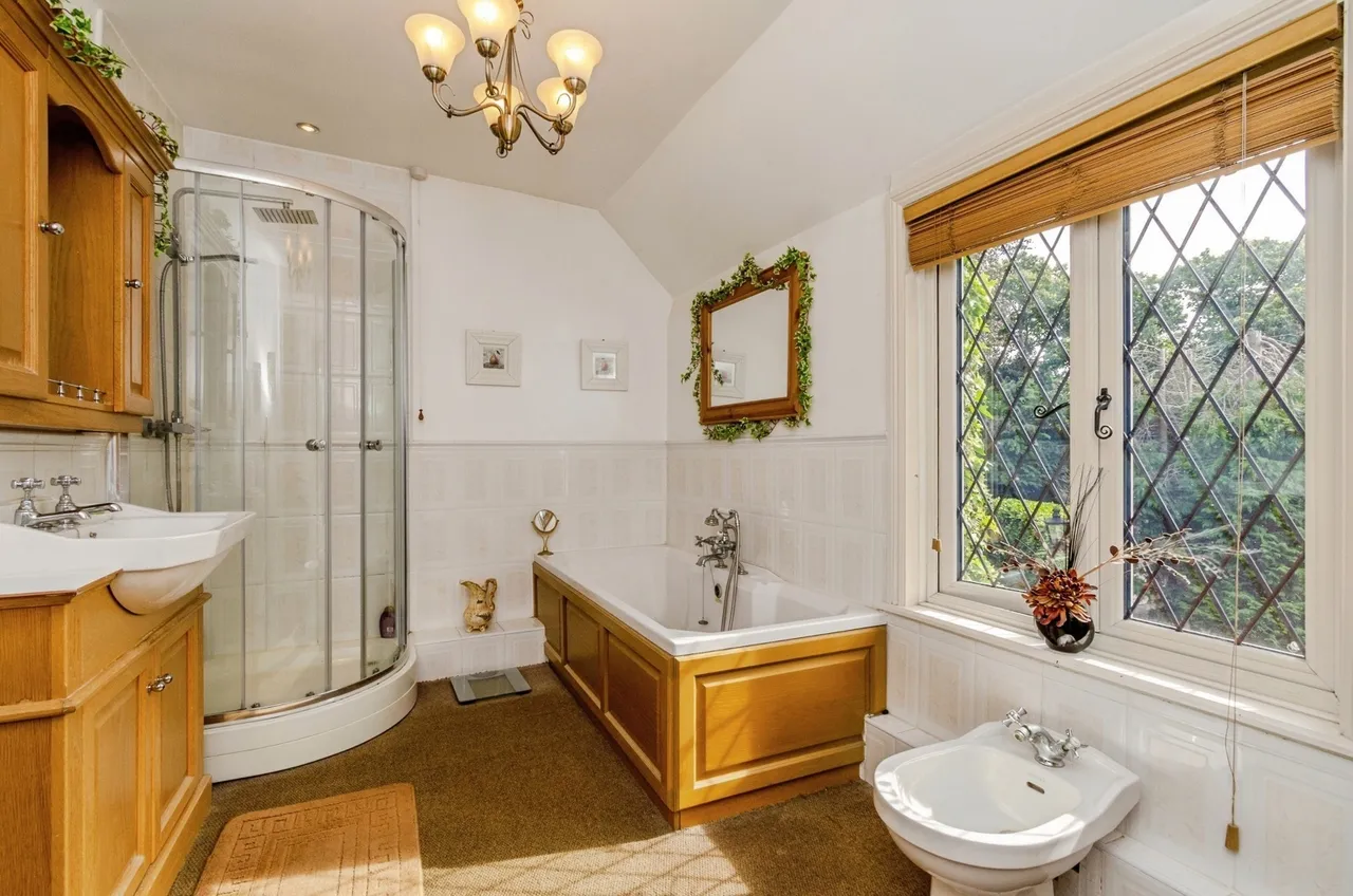 Church Road, Tettenhall Wood, WV6, photo 16