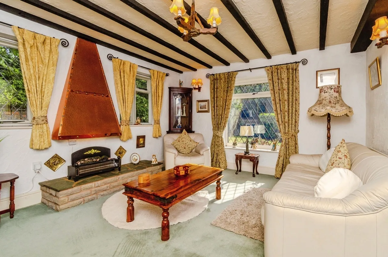 Church Road, Tettenhall Wood, WV6, photo 3
