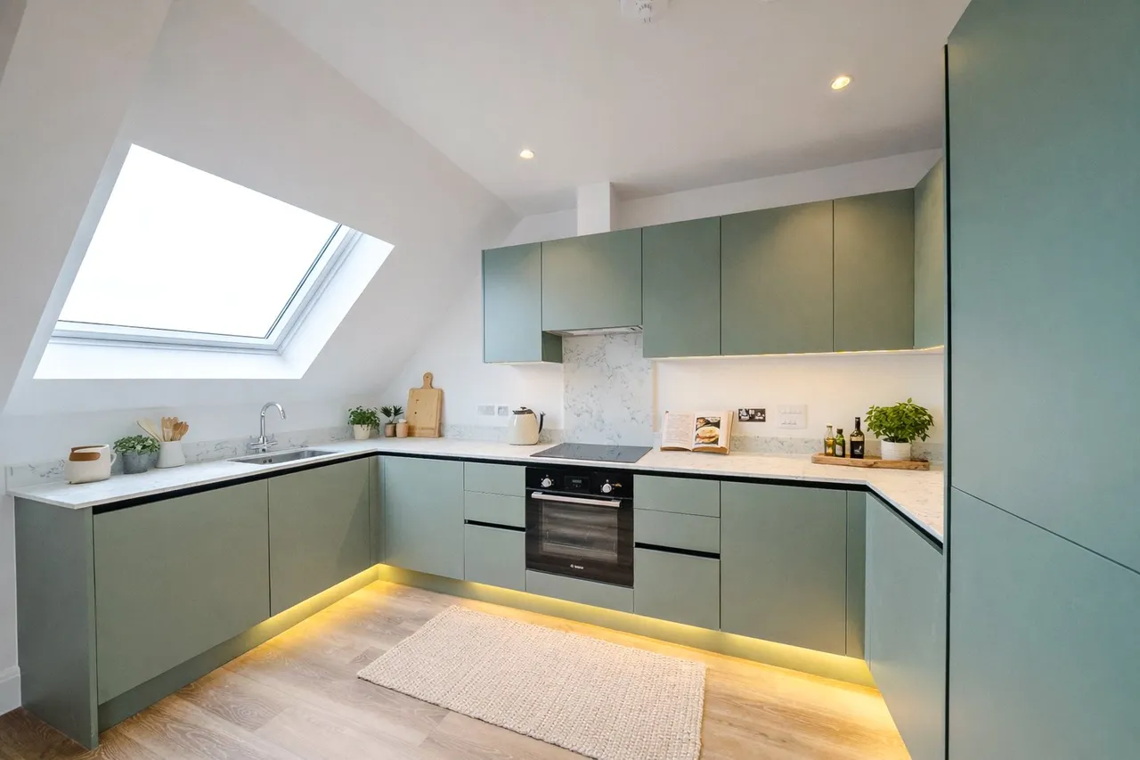 Green Lane, HA6, photo 3