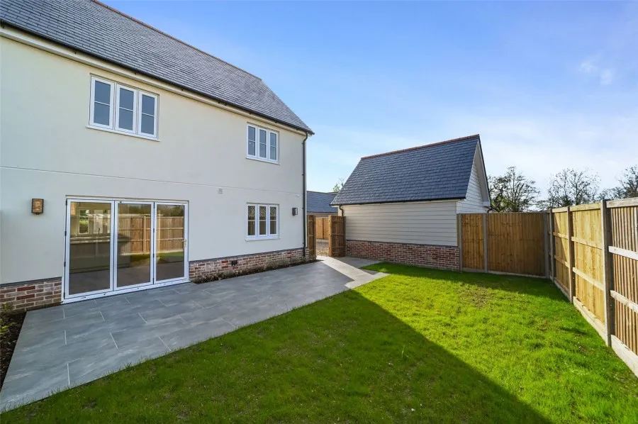 with 3 bedrooms in Perry Green, Much Hadham, SG10, photo 10