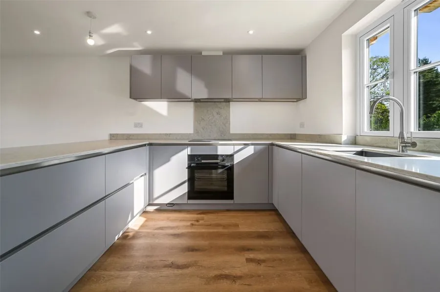 with 3 bedrooms in Perry Green, Much Hadham, SG10, photo 13