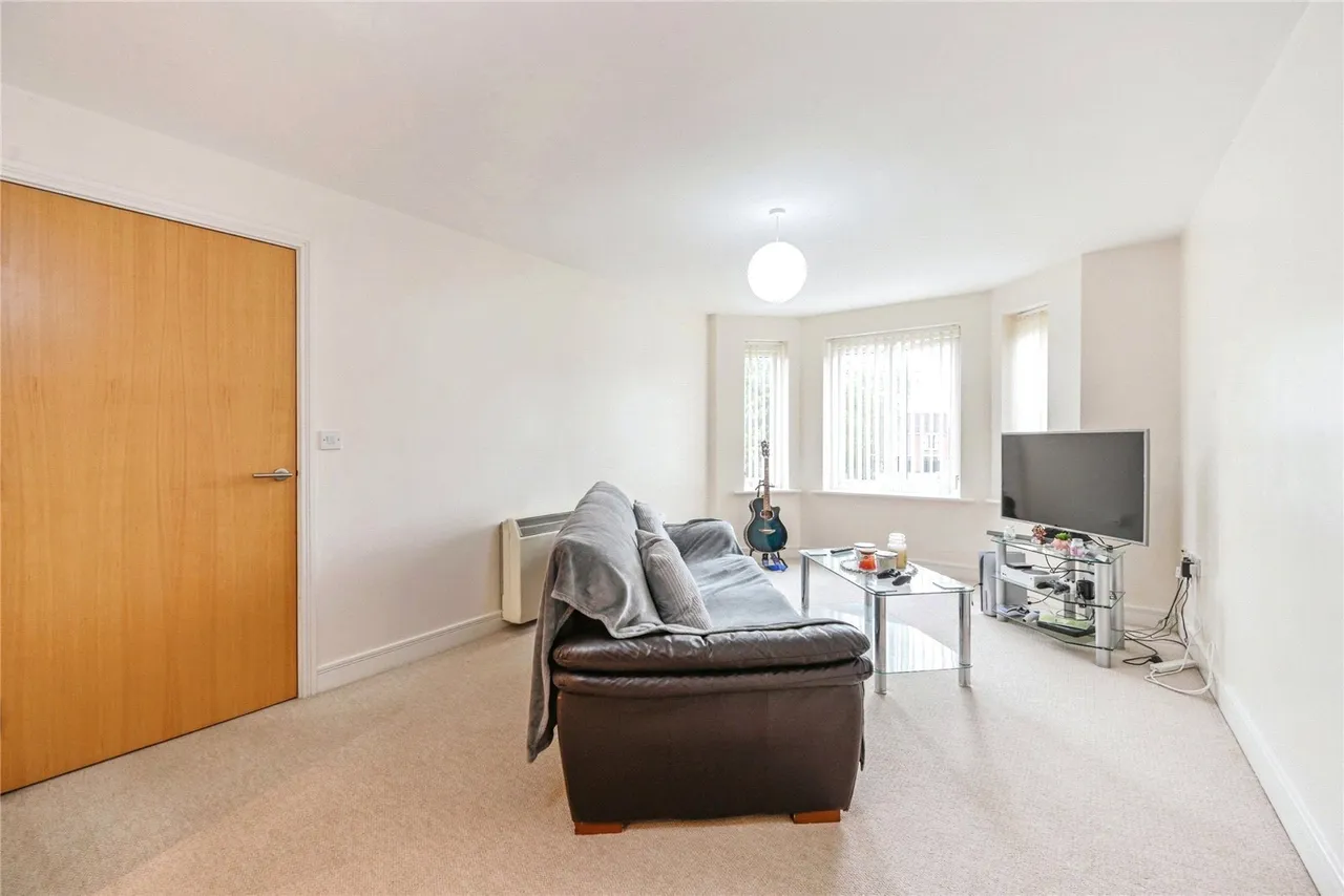 Hollins Drive, Stafford, Staffordshire, ST16, photo 4