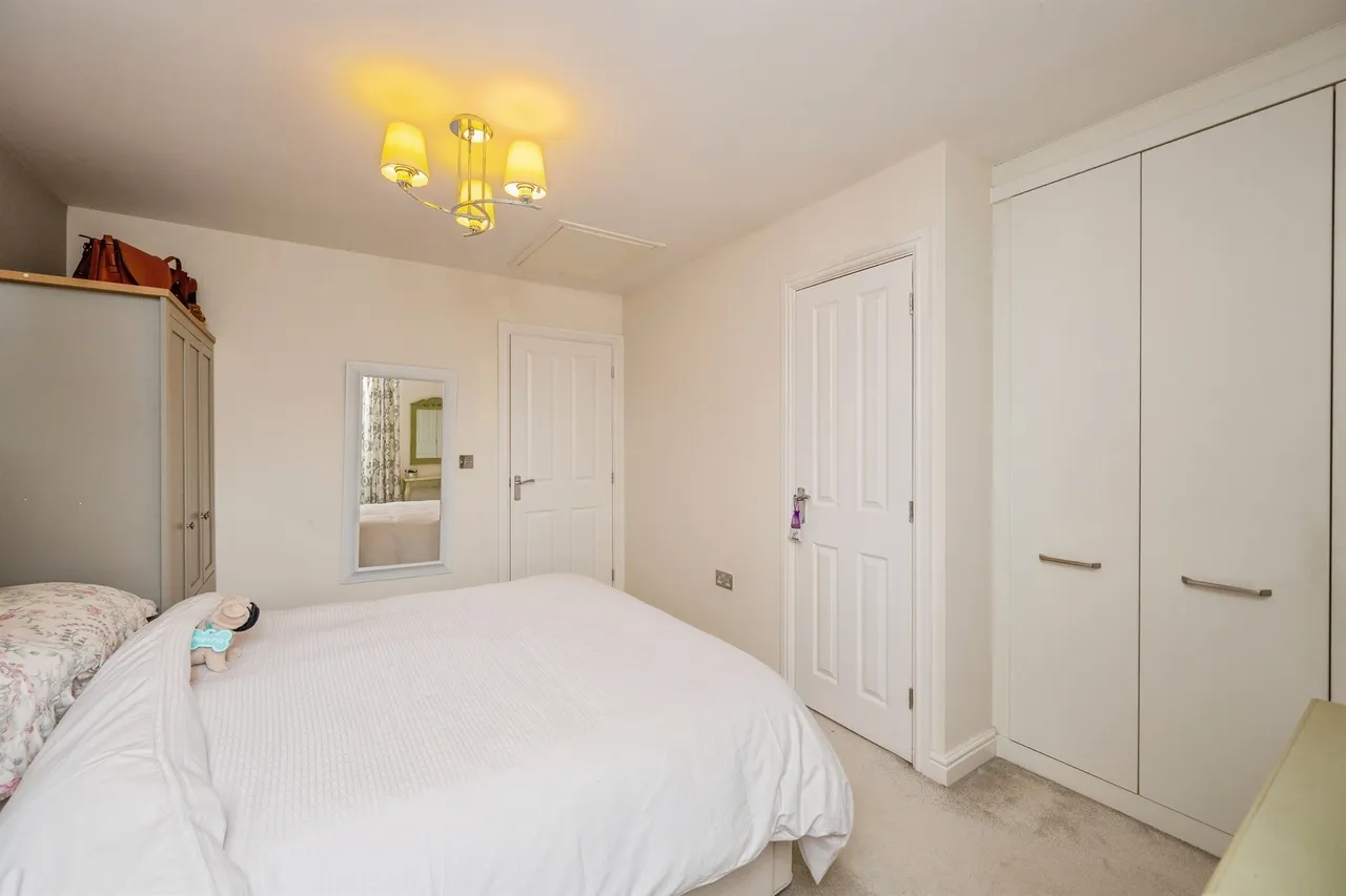 Tamworth Road, Two Gates, B77, photo 17