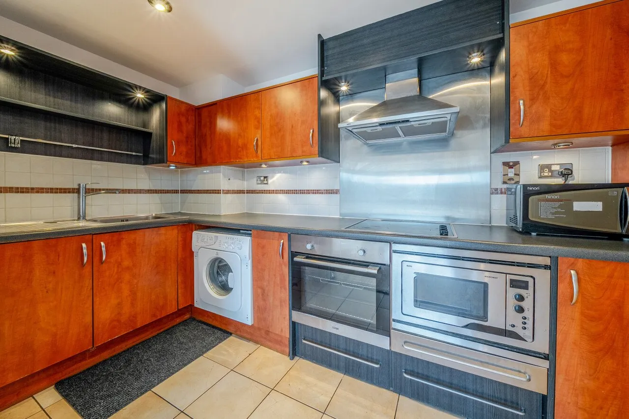 Smugglers Way, Battersea, SW18, photo 3