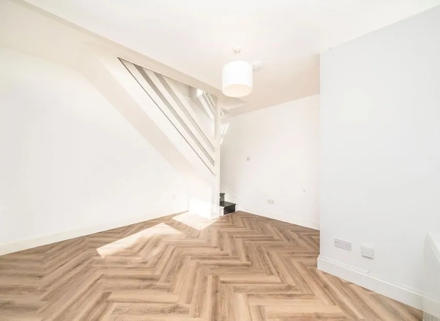 Ladywell Road, Ladywell, SE13, photo 2