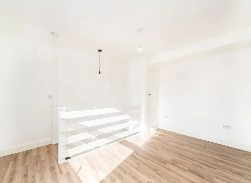 Ladywell Road, Ladywell, SE13, photo 5