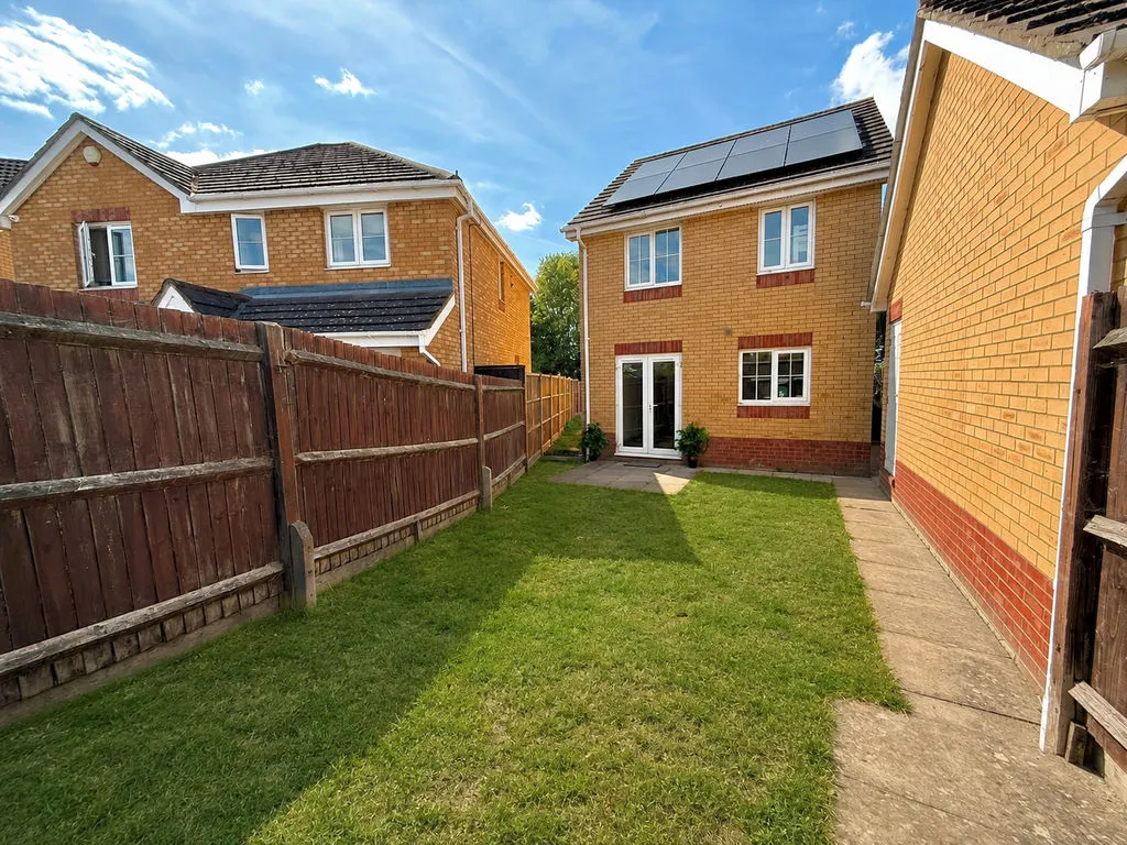 Farriers Way, Houghton Regis LU5 5FF, photo 15