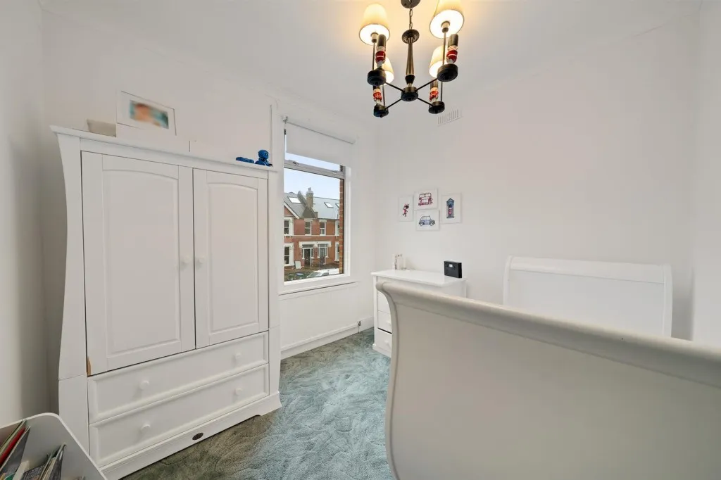 Eltham Park Gardens, SE9, photo 8