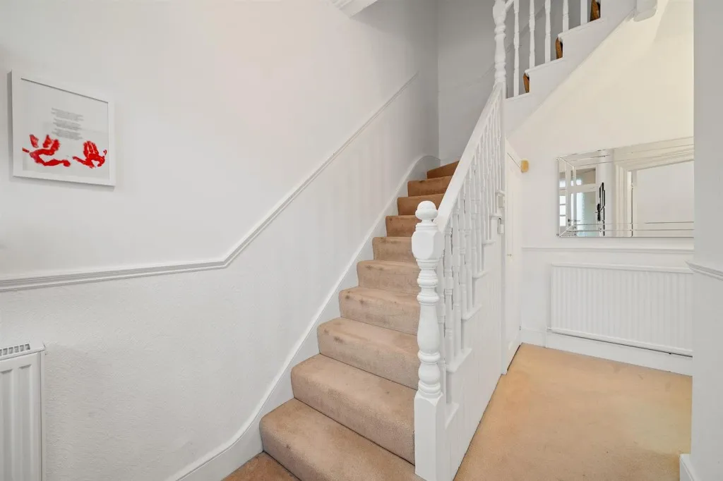 Eltham Park Gardens, SE9, photo 2