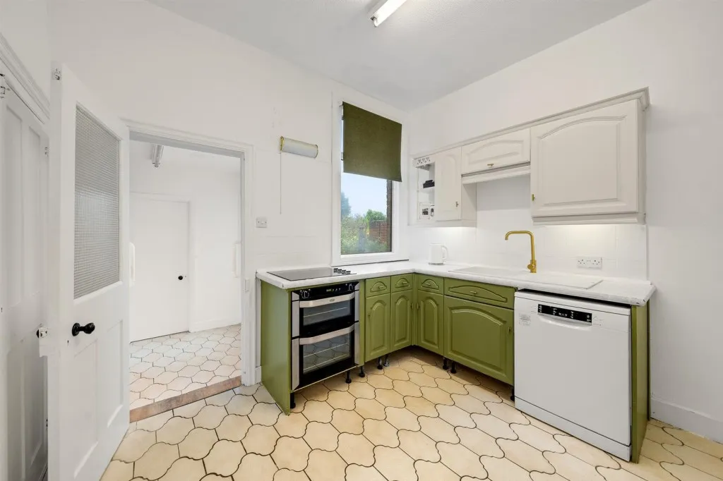 Eltham Park Gardens, SE9, photo 16