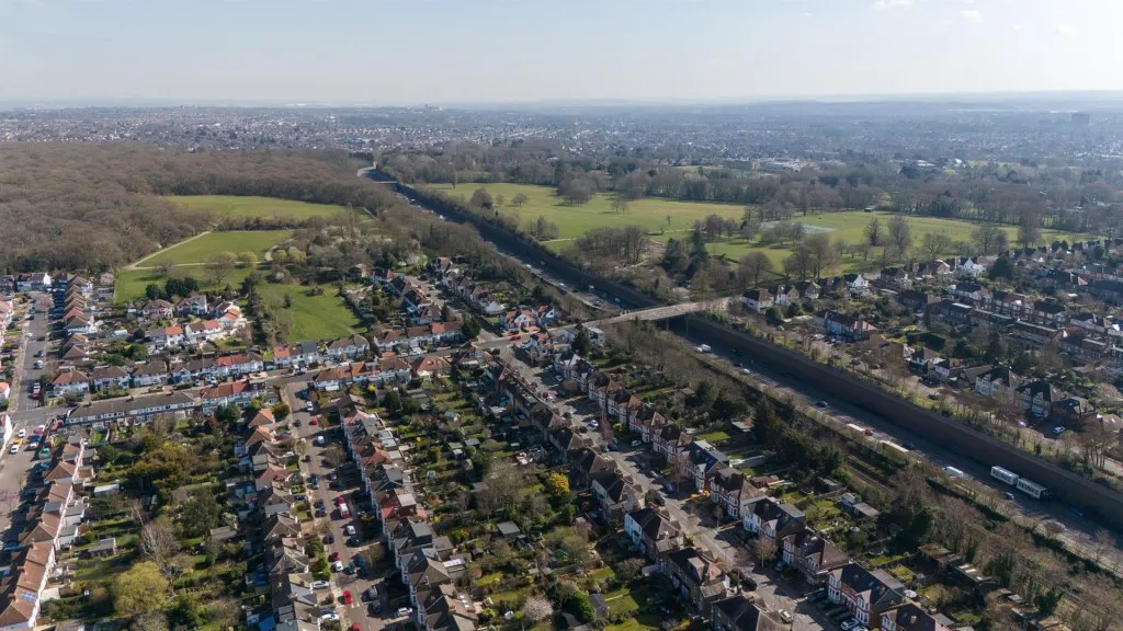 Eltham Park Gardens, SE9, photo 22