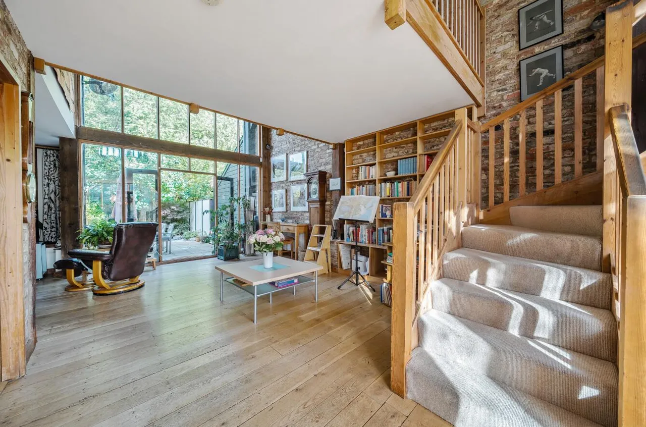Stunning Barn Conversion, West Malling Fringes, photo 9