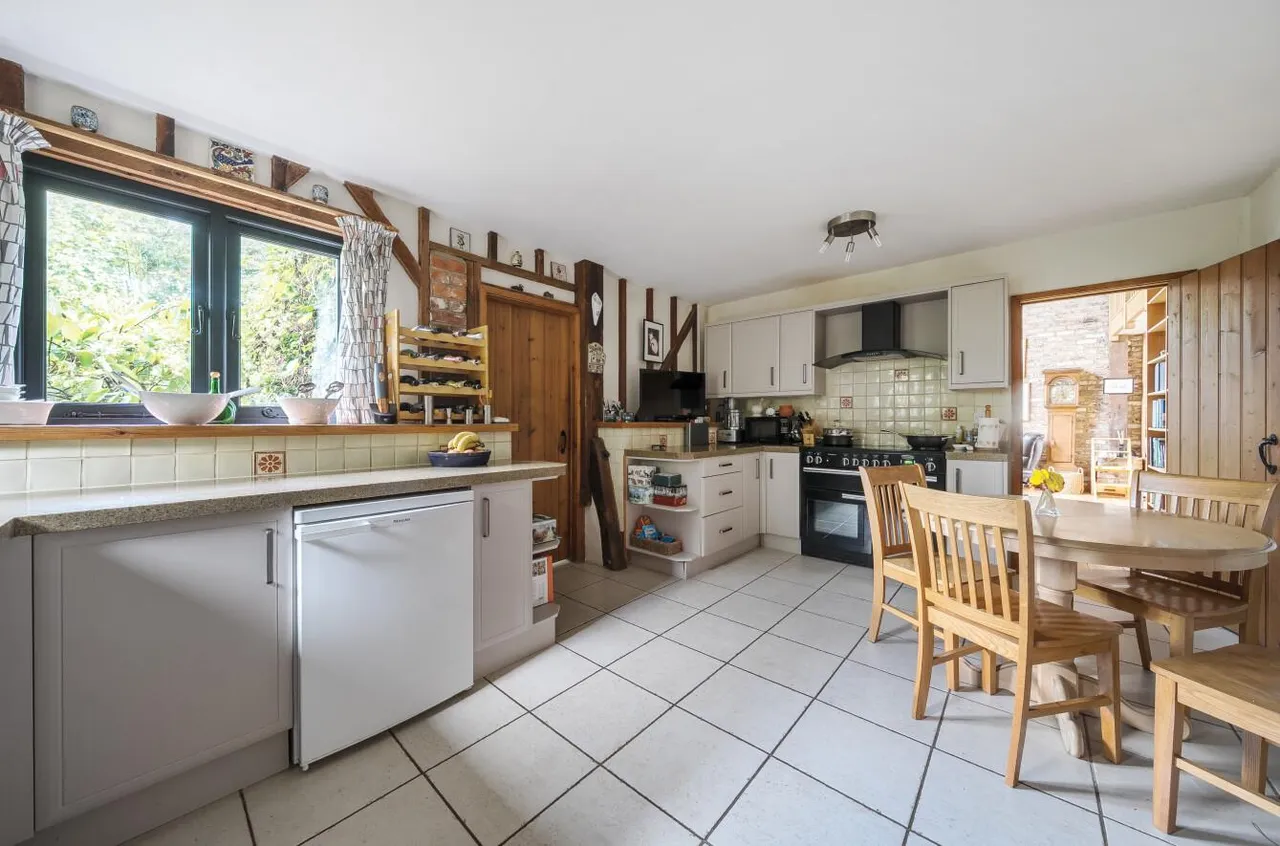 Stunning Barn Conversion, West Malling Fringes, photo 18
